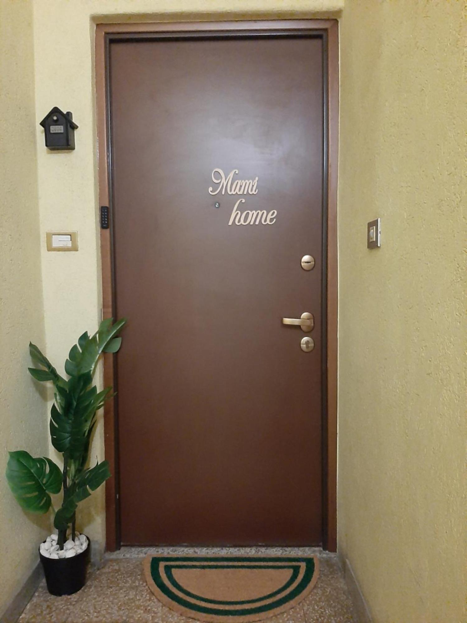 Mami Home Кормано Екстериор снимка